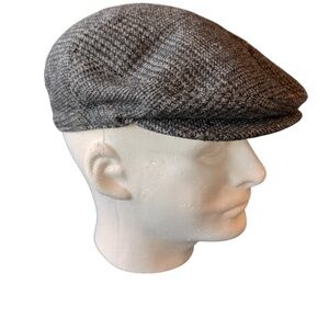 Coracle Clothes of Britain Gray Plaid News Boy Cap. Hat size 7 1/8